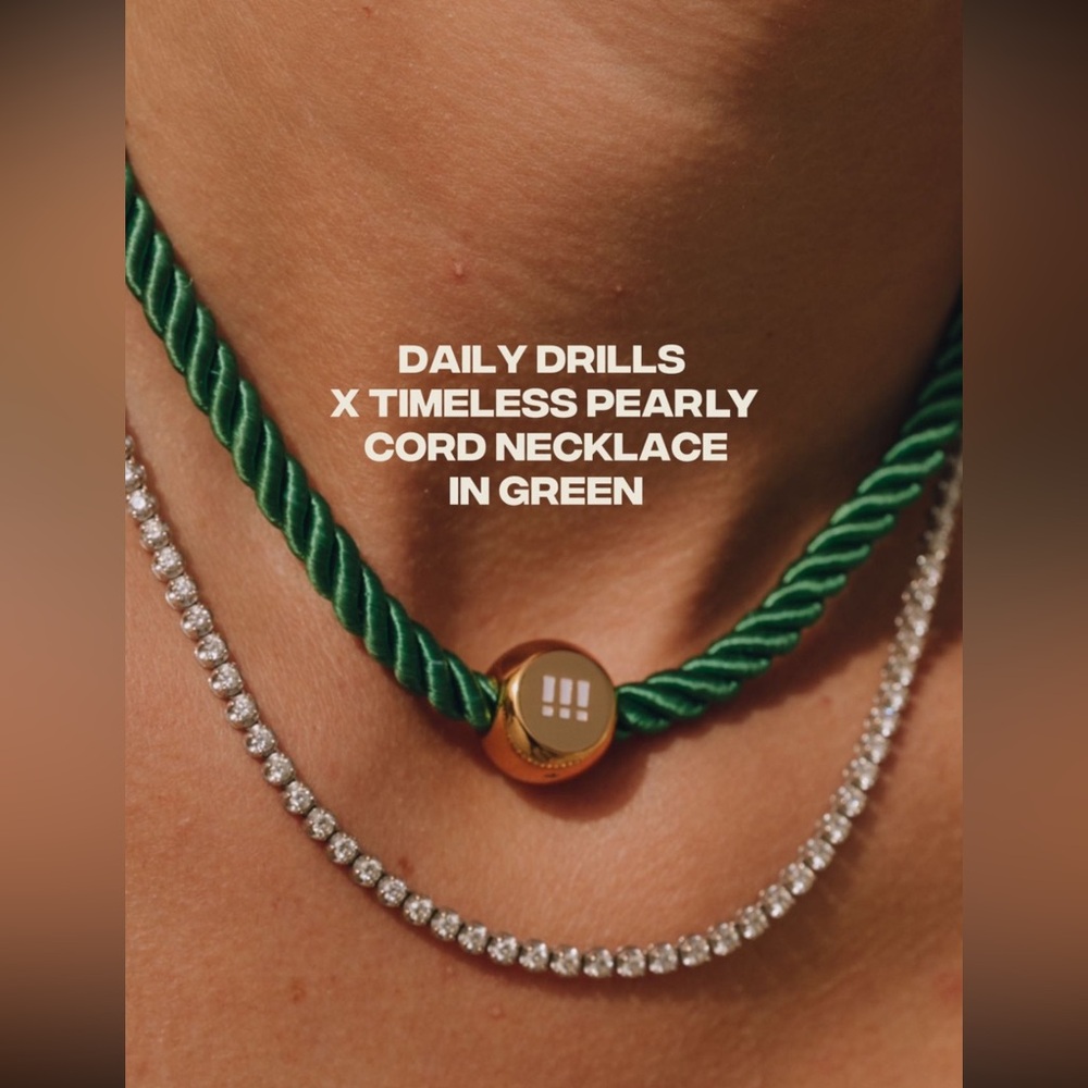 Daily Drills Timeless Pearly Necklace in Green
